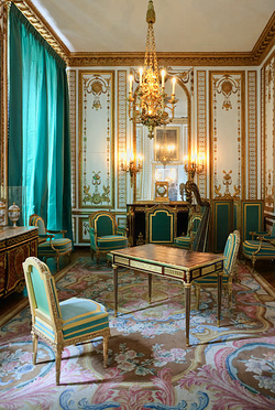 Cabinet doré Marie-Antoinette